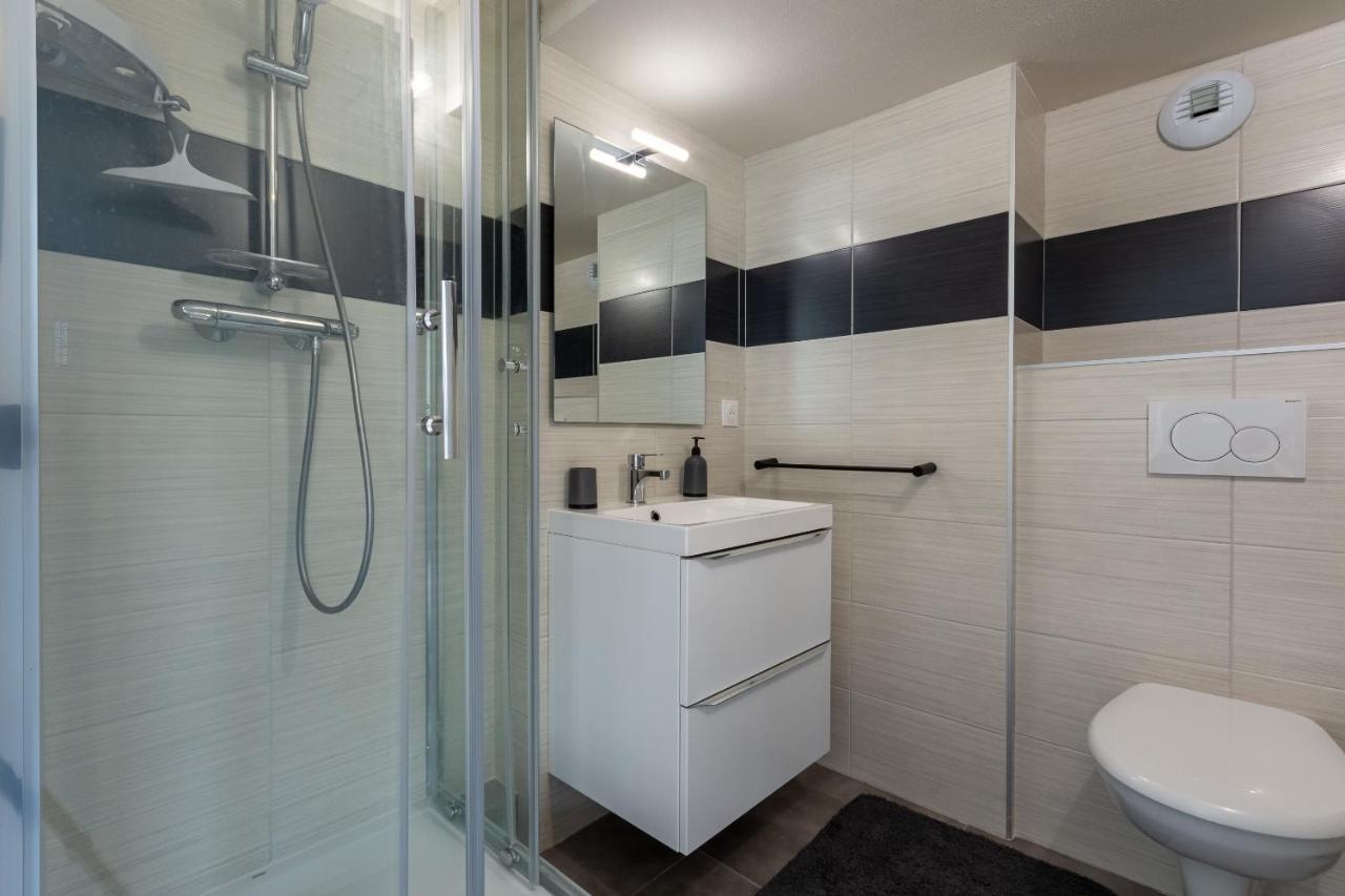 Le 21 -Gregimmo-Appart'Hotel Montbéliard Esterno foto